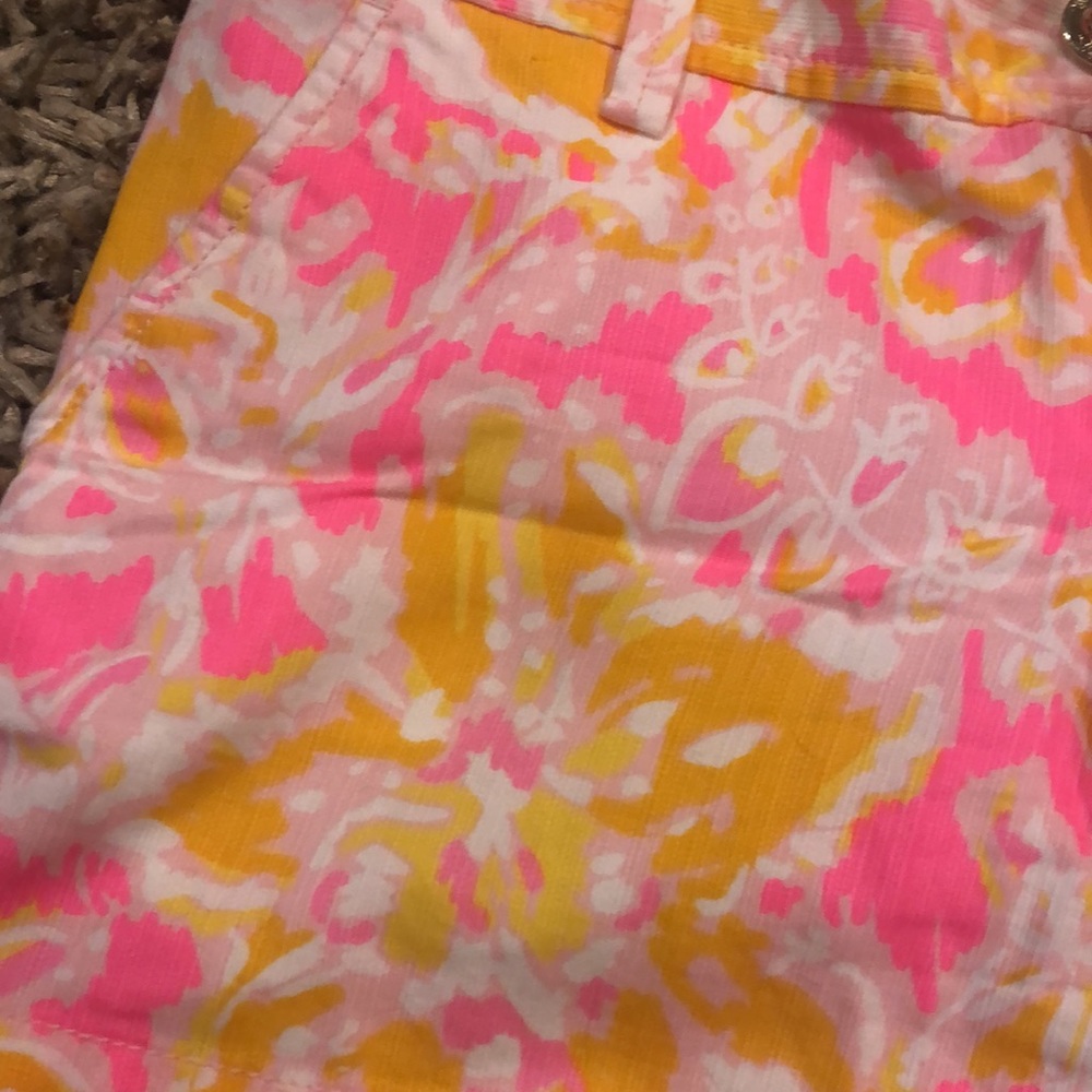 Callahan lilly pulitzer shorts. size 2. - Picture 5 of 11